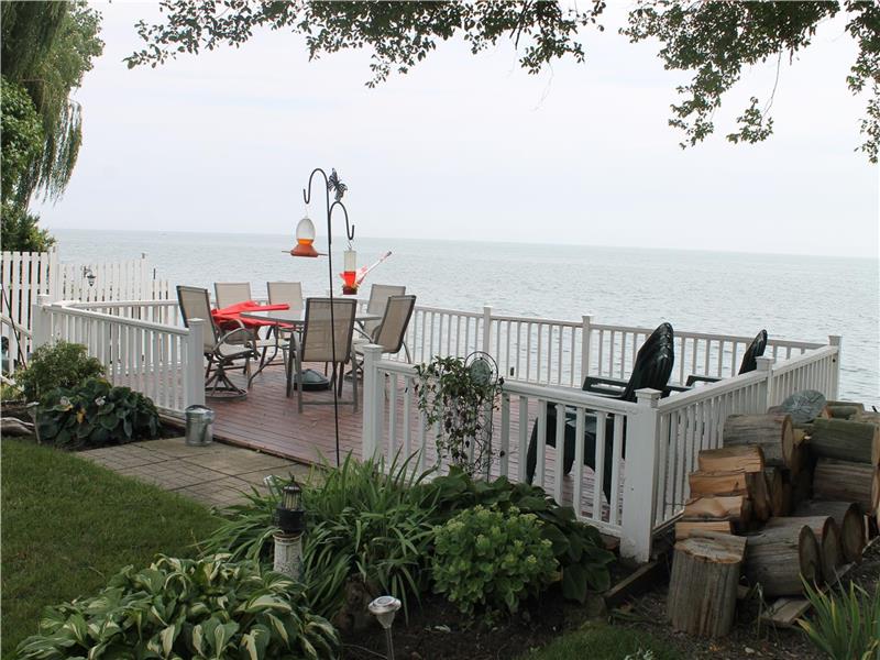 Butterfly Beach Wheatley Cottage Rental GL23197 CottagesInCanada