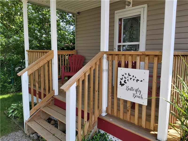 Butterfly Beach Wheatley Cottage Rental GL23197 CottagesInCanada