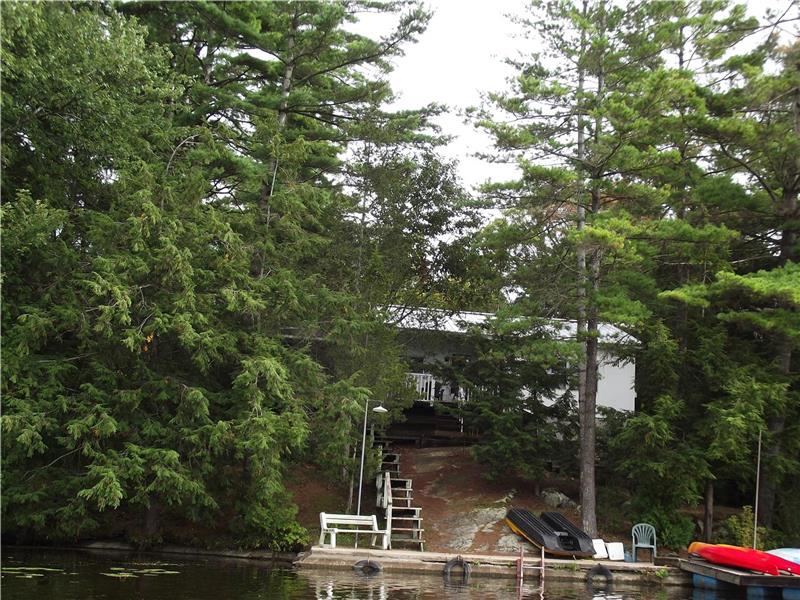 Charleston Lake Cottage Retreat Gananoque Cottage Rental GL23281 CottagesInCanada Charleston Lake Cottage Retreat Gananoque Cottage Rental GL23281 CottagesInCanada