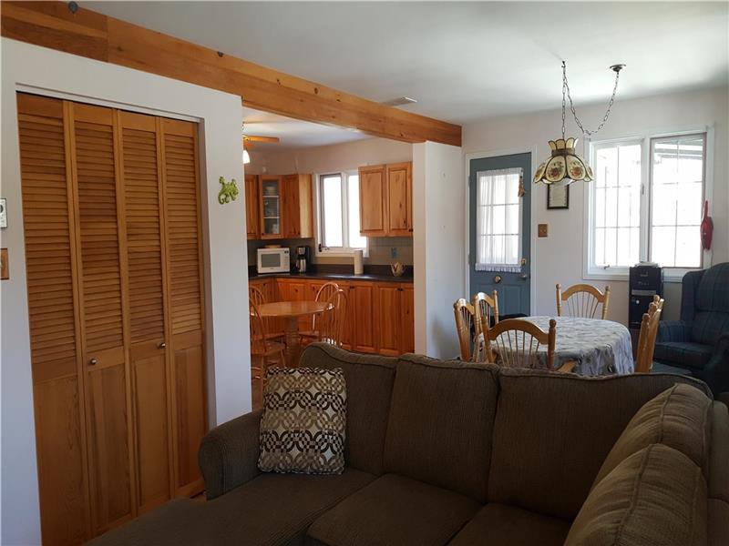 Mountainview Chalet cottage rental Calabogie Cottage Rental DI