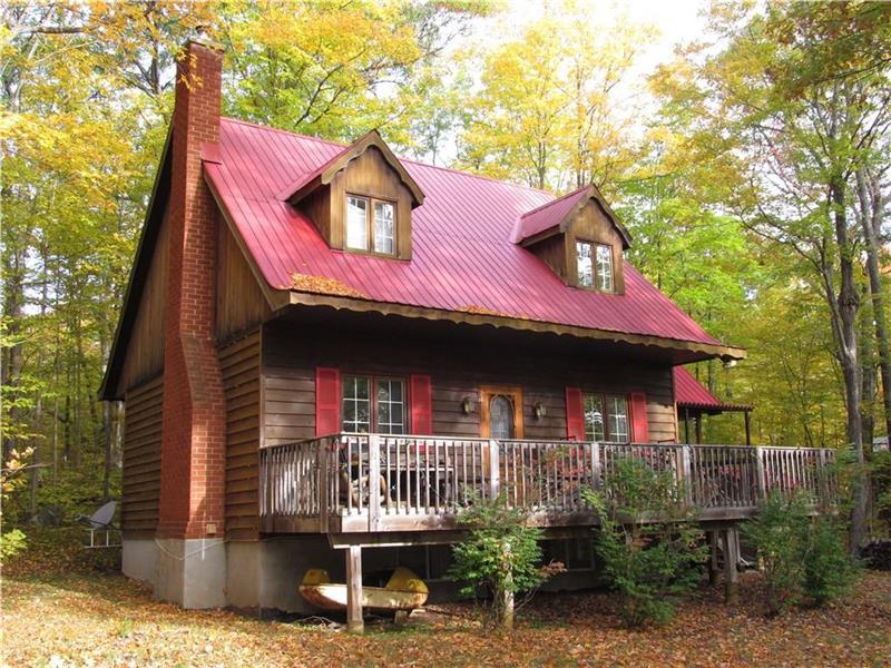 Mountainview Chalet cottage rental Calabogie Cottage Rental DI