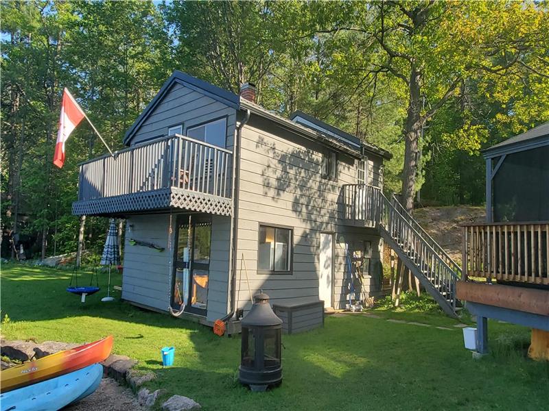 Beautiful waterfront cottage Coldwater Cottage Rental DI23437