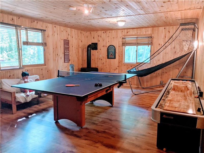 BEAUTIFUL SUGARBUSH ESTATES "THE Fenelon Falls Cottage Rental DI