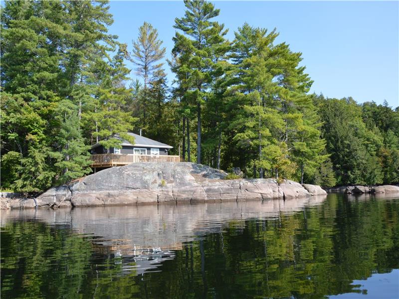 Rockview Cottage on Big Hawk Lake Minden Hills Cottage Rental PL