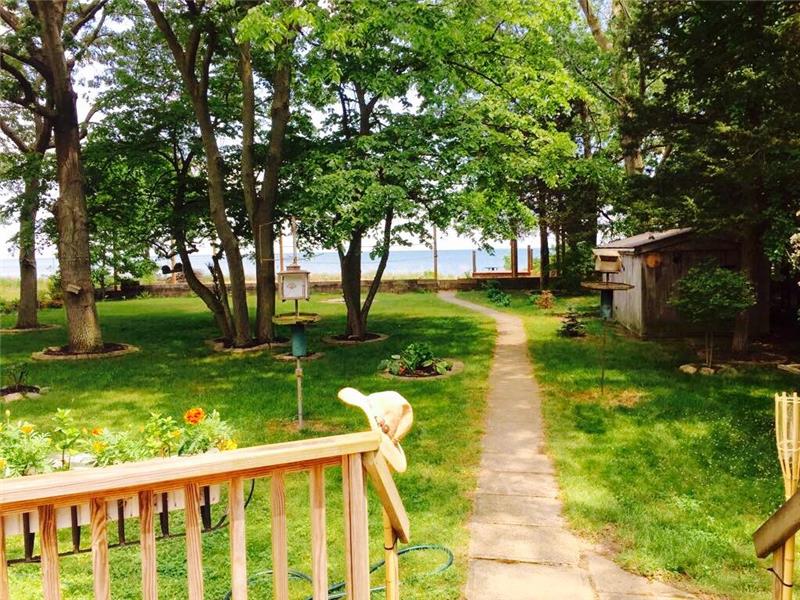Lake Erie Lake House, near Rondeau Morpeth Cottage Rental DI23974