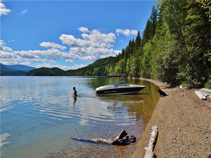 Birch Haven A Luxury Lakefront Horsefly Cottage Rental GL24030