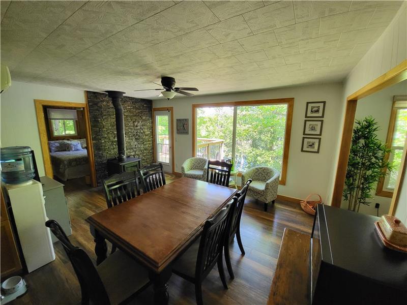 Amazing Waterfront cottage, lots Mckellar Cottage Rental DI24112