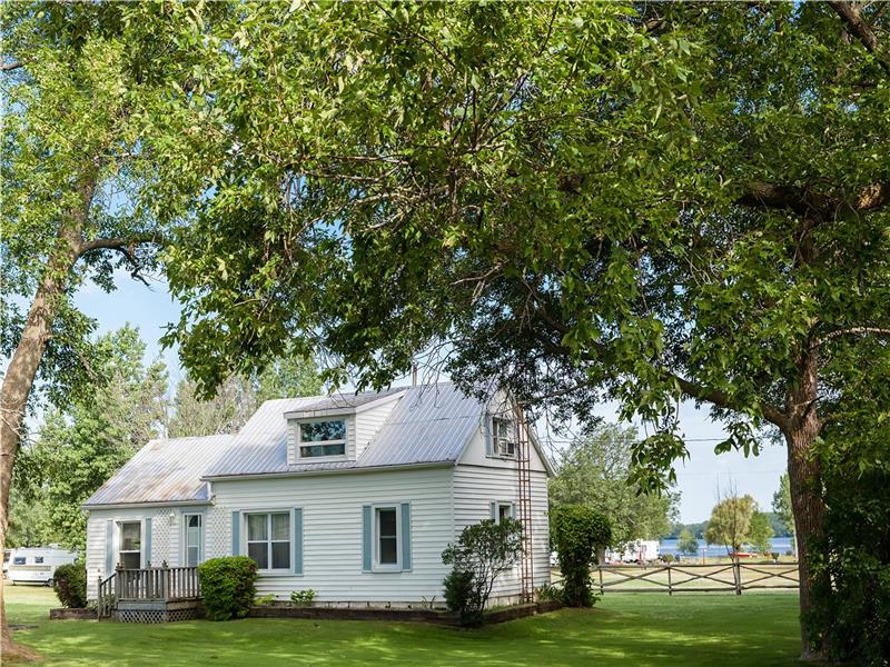 The Solmesville House County Picton Cottage Rental PL24266