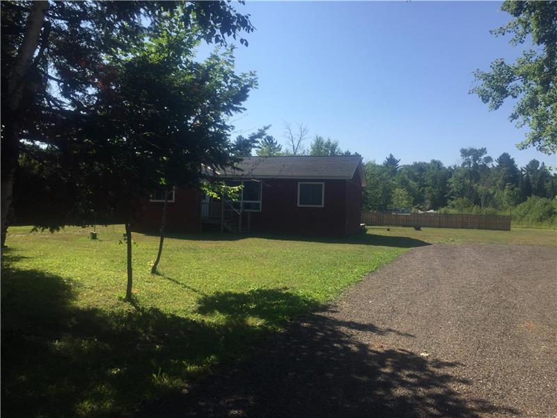 Cottage for Rent, Lake Bernard, Sundridge Cottage Rental DI24295 CottagesInCanada