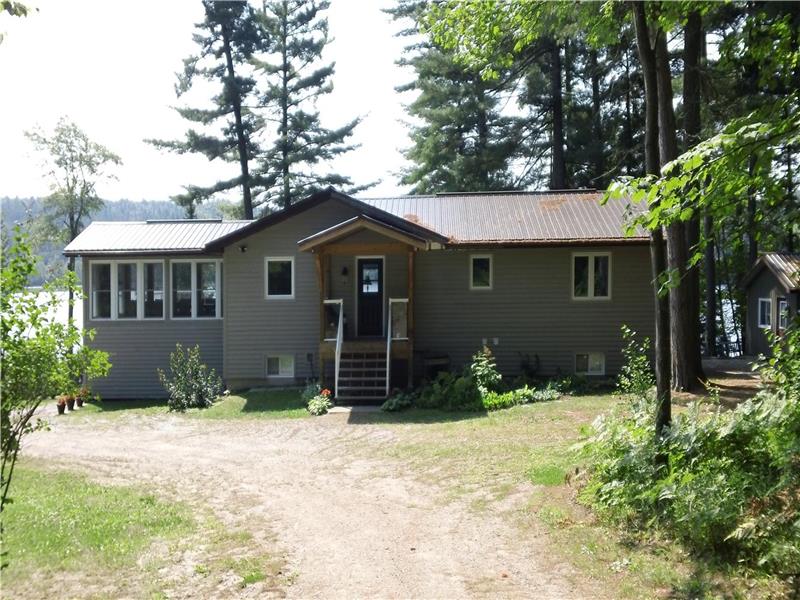 6 Bedroom Private Cottage Sleep North Bay Cottage Rental Gl 24352 Cottagesincanada
