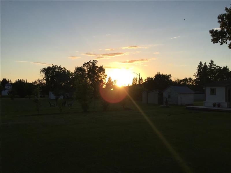 Quaint Country Tolstoi Cottage in Tolstoi Cottage Rental GL24445