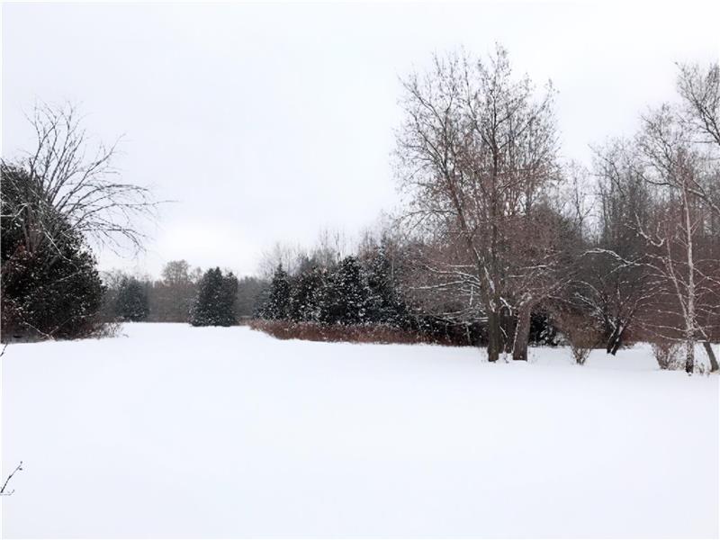 *9 Bedrooms *8,400 sqft Farm House Alliston Cottage Rental DI24457 CottagesInCanada