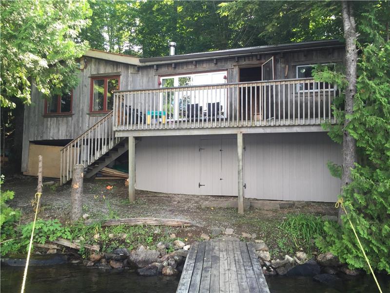 Waterfront Cottage on Beautiful Buckhorn Cottage Rental GL24601