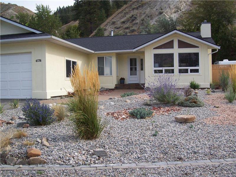 Welcome To Skaha Yellow House In Penticton Cottage Rental Pl