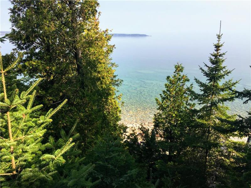 Bruce Peninsula Waterfront Dream Lions Head Cottage Rental DI25049