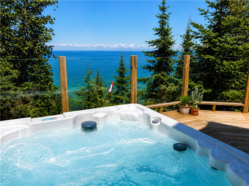 Peninsula Waterfront Chalet with - Lions Head Cottage Rental | GL