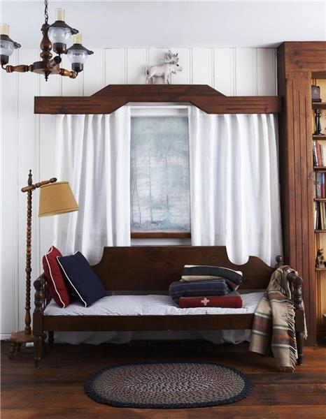 Beautiful Clear Lake, Sandy Beach, Sunsets, Western Exposure, Fast WiFI and Satellite TV, Sleeps 6!