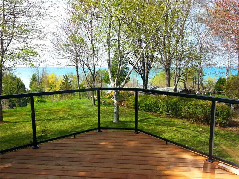Beautiful Upscale Bayfield Lakeview Grand Bend Cottage Rental DI