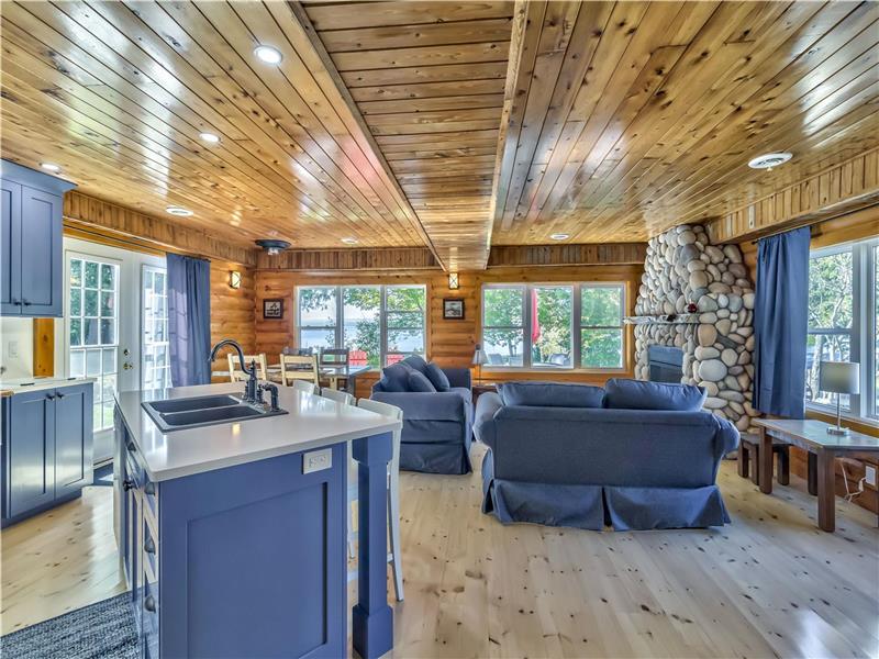 Lakefront Duplex Cottage Kayaks, Killaloe Cottage Rental DI25298