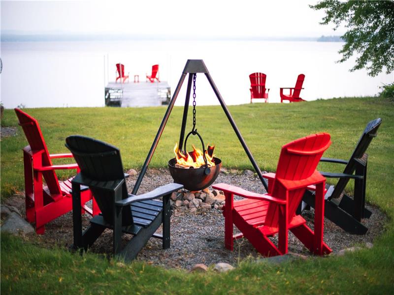 Lakefront Family Cottage Kayaks, Killaloe Cottage Rental GL25298