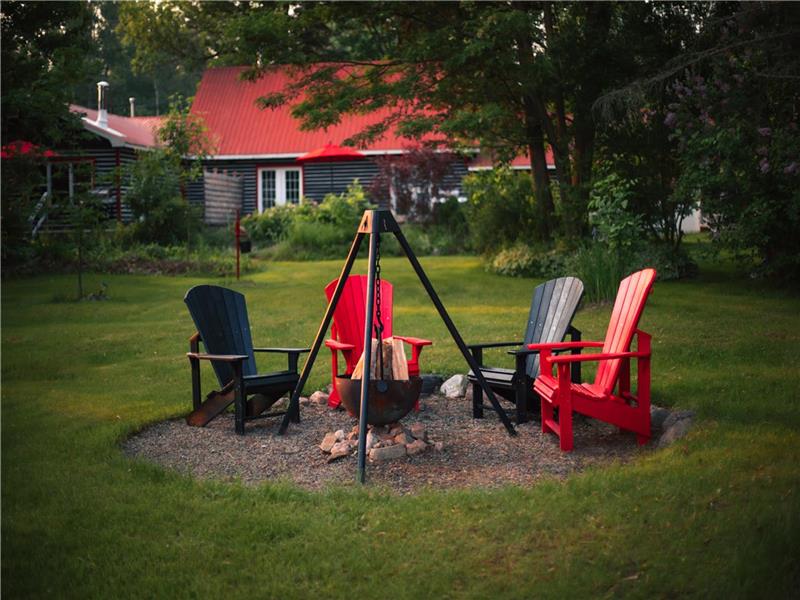 Lakefront Family Cottage Kayaks, Killaloe Cottage Rental GL25298