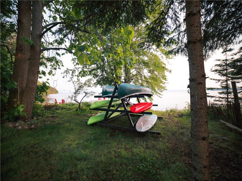 Lakefront Family Cottage Kayaks, Killaloe Cottage Rental GL25298