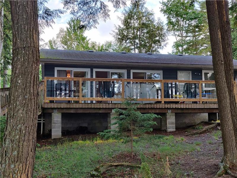 Jack Lake Family Escape available Apsley Cottage Rental GL25449
