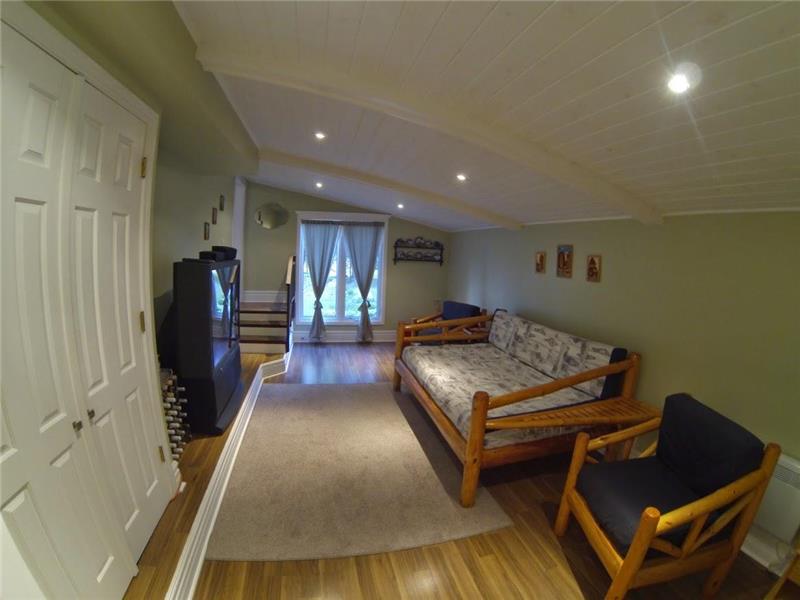 MOOSE LODGE Parry Sound Cottage Rental GL25568 CottagesInCanada