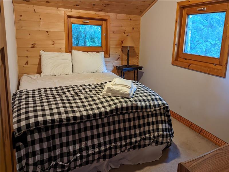 KAWARTHA LAKES COTTAGE ON CRYSTAL Kinmount Cottage Rental GL25724