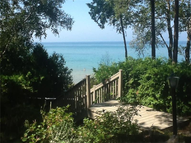 Kincardine Direct Lakefront Kincardine Cottage Rental DI25767 CottagesInCanada Kincardine Direct Lakefront Kincardine Cottage Rental DI25767 CottagesInCanada
