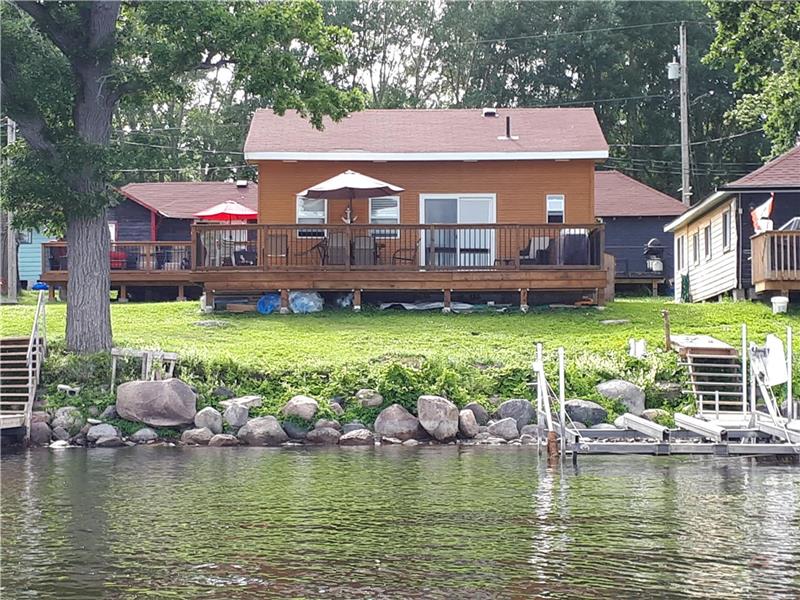 CAST AWAY COTTAGE 11. WATERFRONT Rice Lake Cottage Rental GL25772