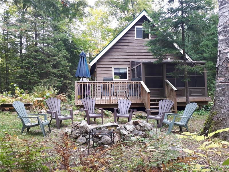 EKKS Cottage**** Gooderham Cottage Rental DI25877 CottagesInCanada