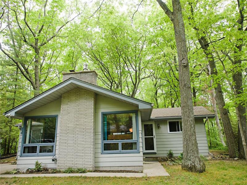 Southcott Pines Cozy On Christie Grand Bend Cottage Rental DI