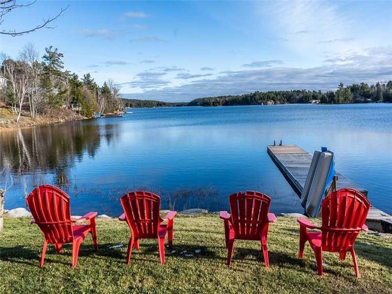 FRENCH RIVER 4 BDR WATERFRONT Alban Cottage Rental GL26305
