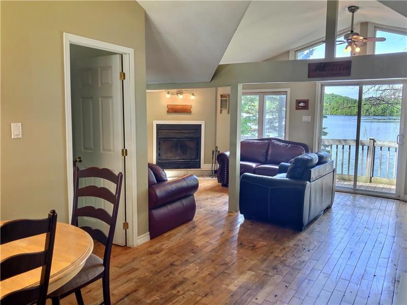 Waterfront Cottage + Park & Tennis MontTremblant Cottage Rental DI