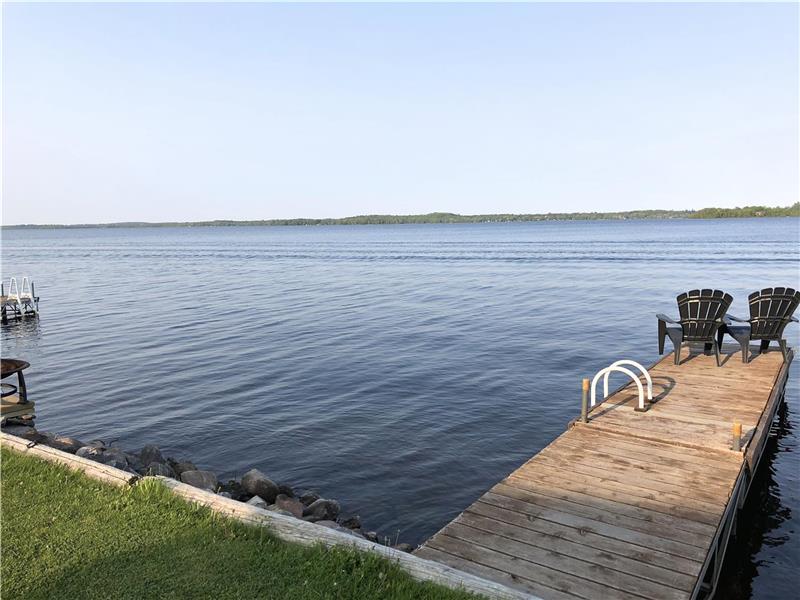 Cameron Lake waterfront cottage Fenelon Falls Cottage Rental PL