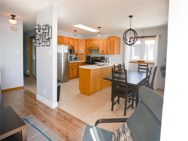 Cameron Lake waterfront cottage Fenelon Falls Cottage Rental PL26549 CottagesInCanada