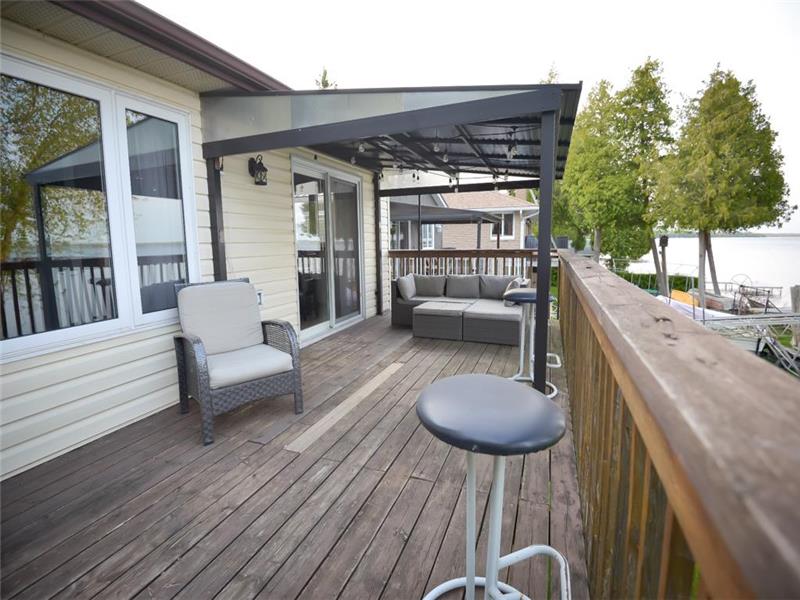 Cameron Lake waterfront cottage Fenelon Falls Cottage Rental PL26549 CottagesInCanada