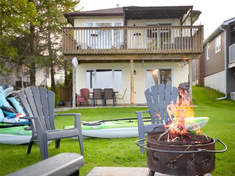 Cameron Lake waterfront cottage Fenelon Falls Cottage Rental PL26549 CottagesInCanada