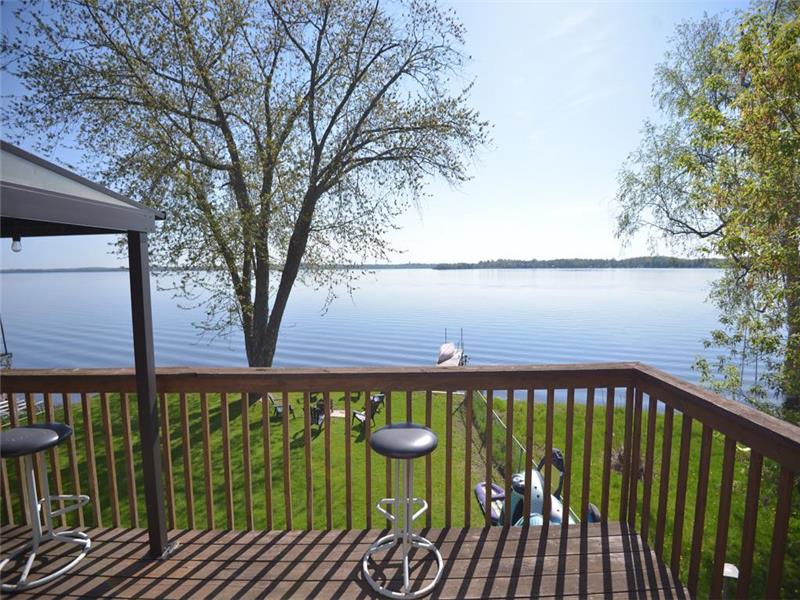 Cameron Lake waterfront cottage Fenelon Falls Cottage Rental PL