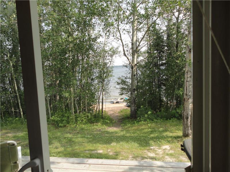 McChesney Northshore Acres Kirkland Lake Cottage Rental GL26719 CottagesInCanada