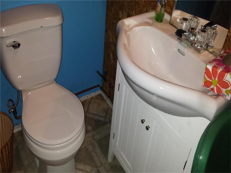 McChesney Northshore Acres Kirkland Lake Cottage Rental GL26719 CottagesInCanada