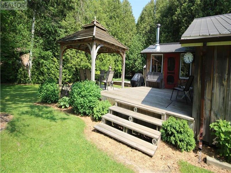 Black's Point Cottage Walk to the Goderich Cottage Rental GL