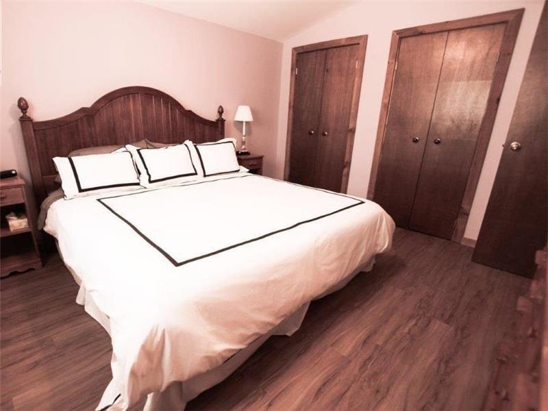 Lakefront Cedar Haven Elmvale Cottage Rental DI26850