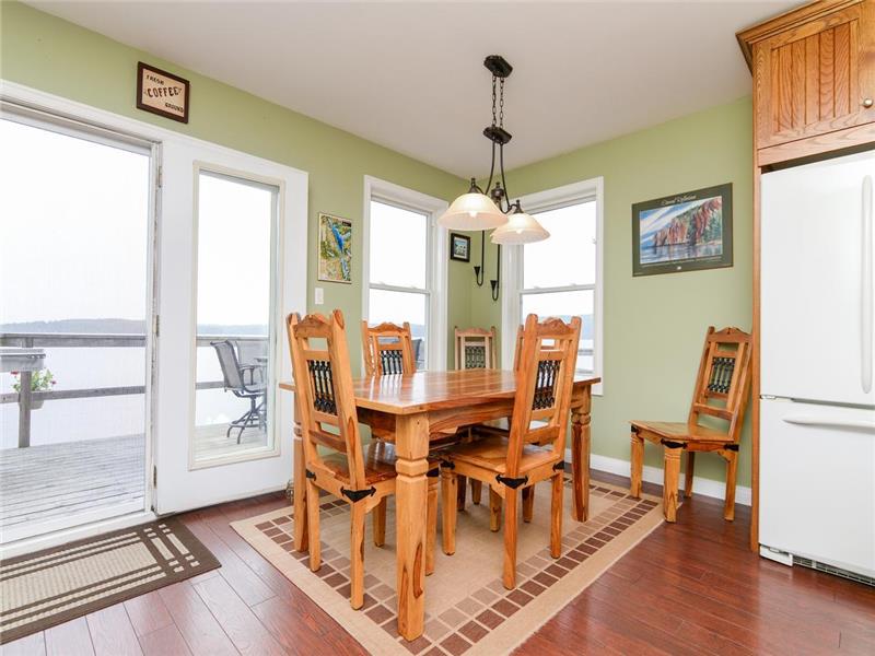 Cottages at Bon Echo's Edge Cloyne Cottage Rental GL27108