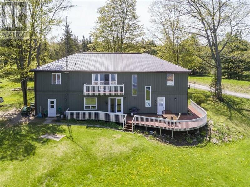Prince Edward County The Big Milford Cottage Rental GL27258