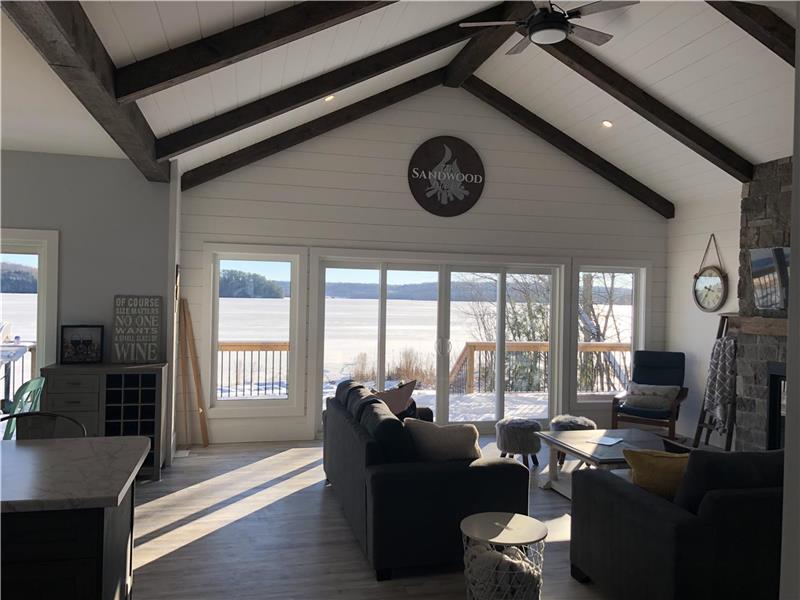 THE SANDWOOD MUSKOKA, 4 Season Utterson Cottage Rental GL27455