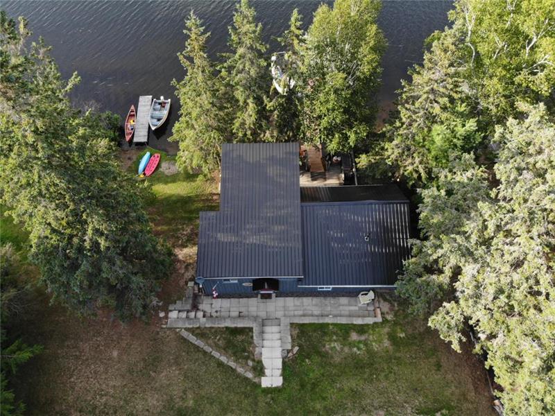 Sandy Pines Cottage in Byng Inlet. Parry Sound Cottage Rental PL