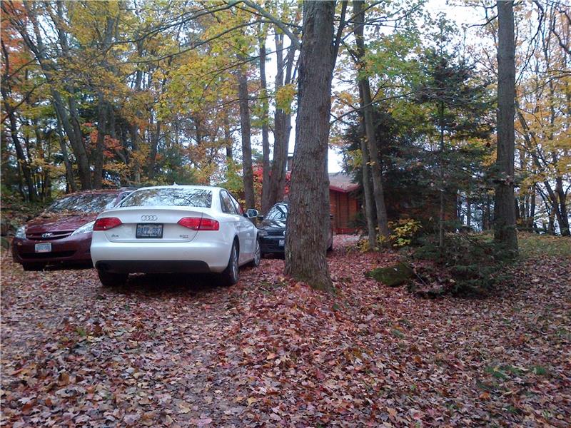 Chalet Beausejour Located on Sugar Parry Sound Cottage Rental GL