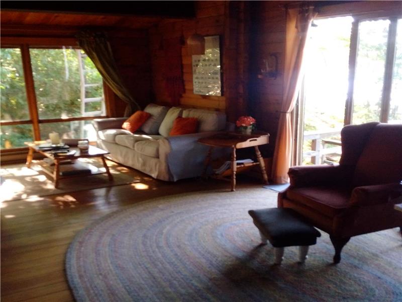 Chalet Beausejour Located on Sugar Parry Sound Cottage Rental GL